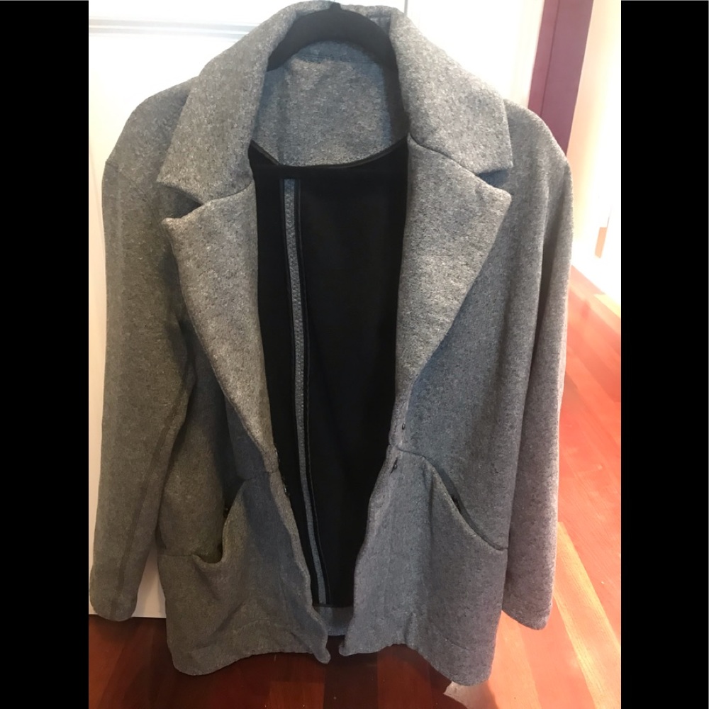 Lululemon Cozy Car Coat Size 6